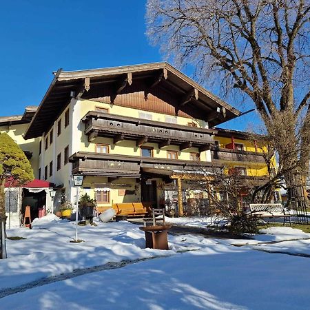 Ferienhotel Lindenhof Leogang Esterno foto
